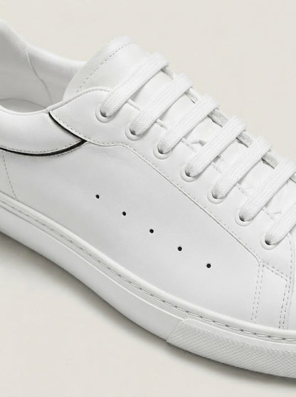 QUEEN SNEAKER